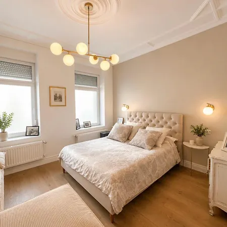 Private In A House With Garden In Accommodatie bij particulieren